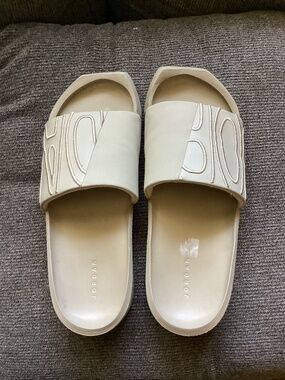 Woman’s Air Jordan Beige Slides